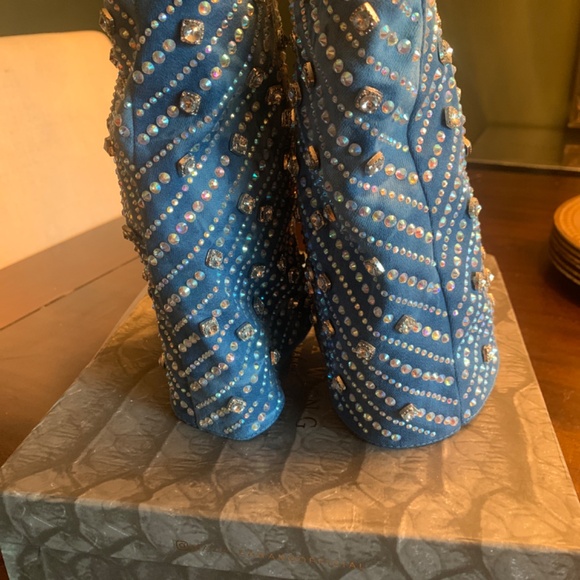 Azalea Wang Denim Heels - Picture 4 of 6